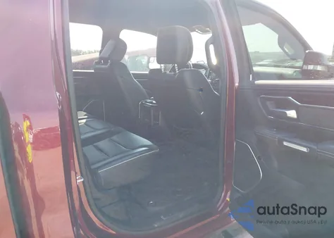 2019 Ram 1500 Laramie 4X2 5'7 Box z USA, uszkodzony, nr VIN 1C6RREJT7KN884745